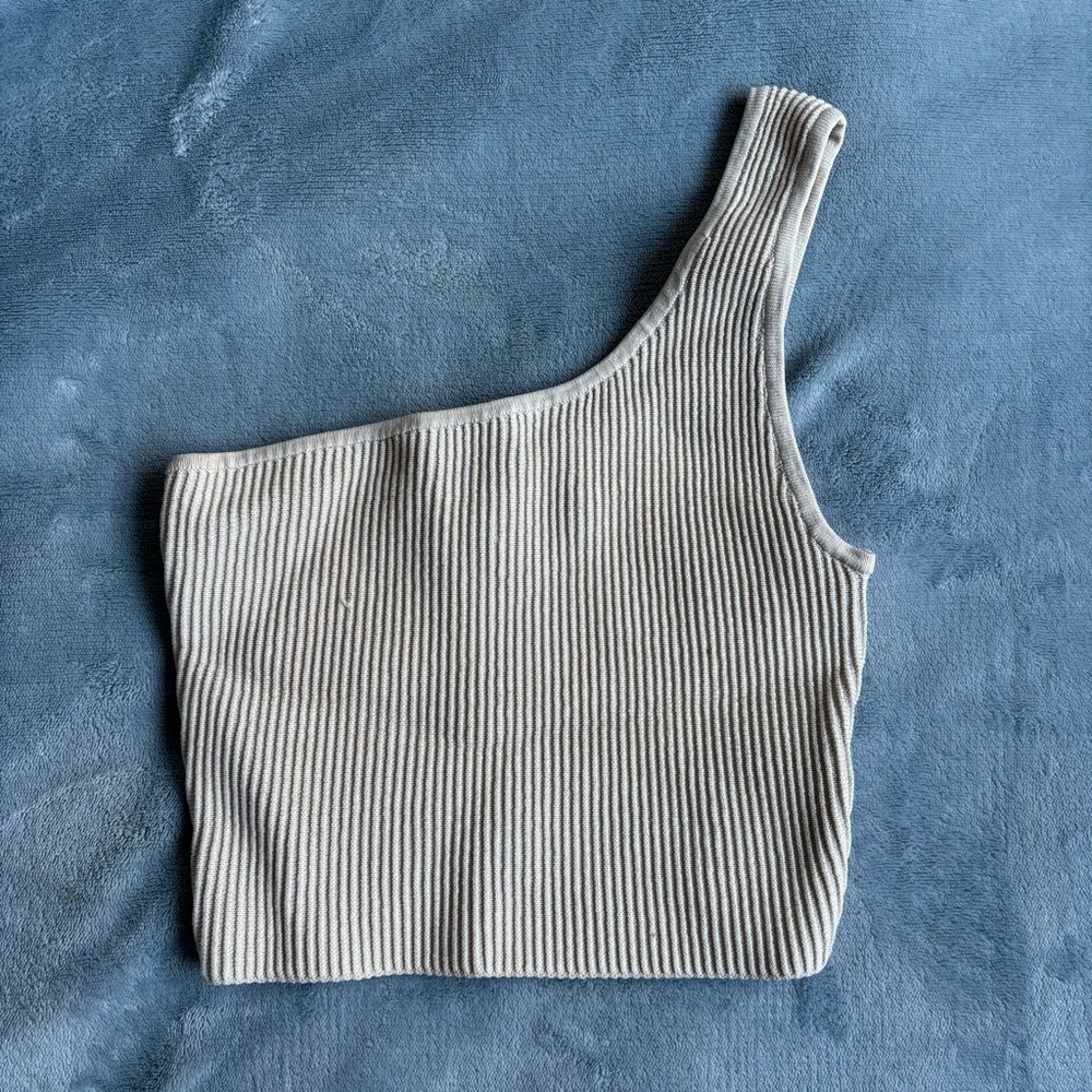 Babaton One-Shoulder Ribbed Cropped Tank Top in Taupe XS